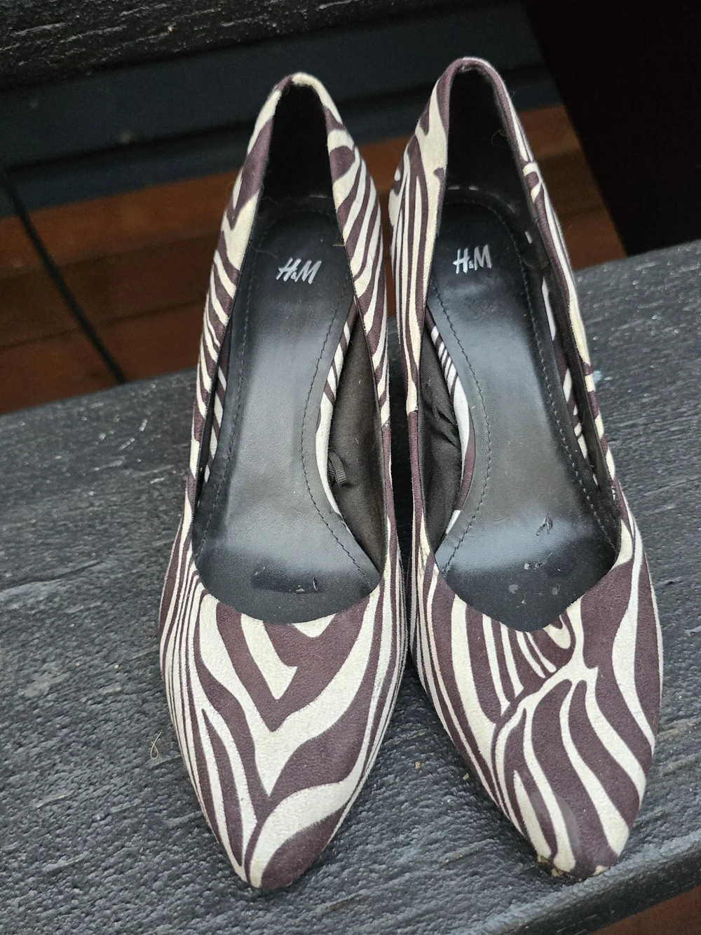 H&M Women's Zebra-Pattern Pointed Pumps